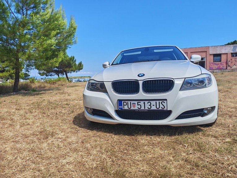 Ovaj BMW 318i se prodaje za 6500 eura. Vlasnik tvrdi: Kao nov je