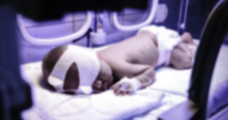 Beba u Puli stigla u bolnicu s prijelomom lubanje. Policija: Bio je nesretni slučaj