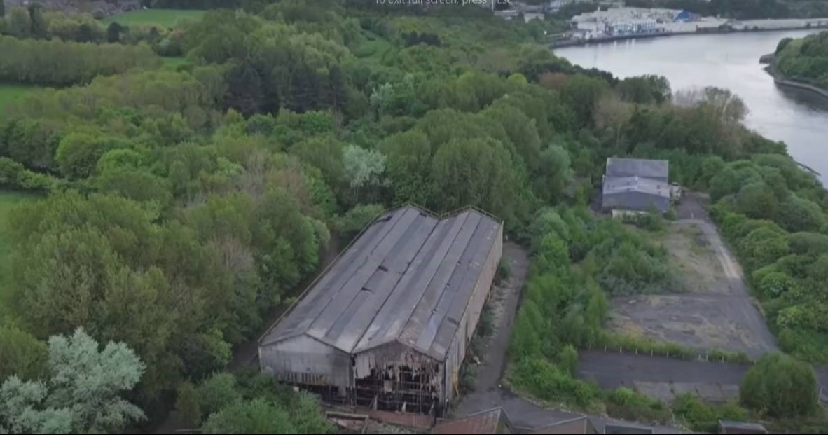 U požaru u Engleskoj poginuo tinejdžer. Uhićeno 14-ero djece