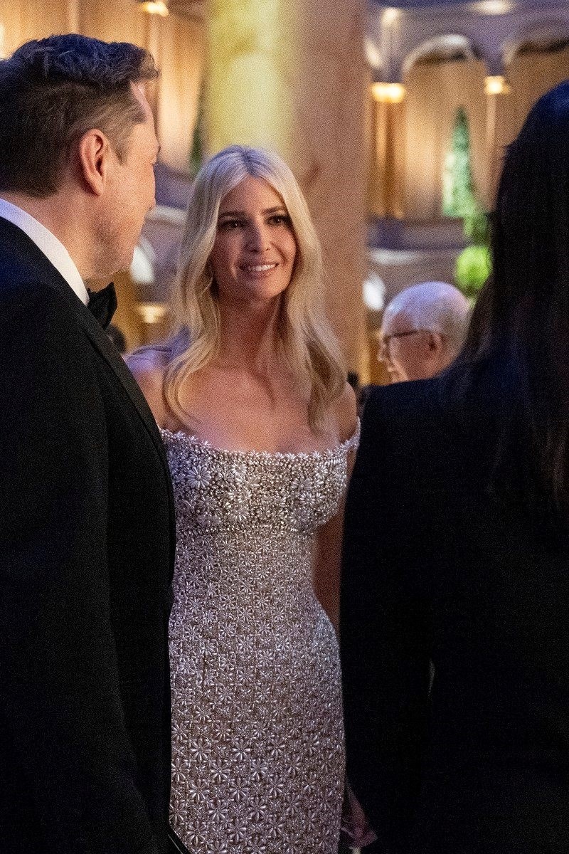 O haljini koju je Ivanka Trump nosila prije inauguracije ne prestaje se pričati