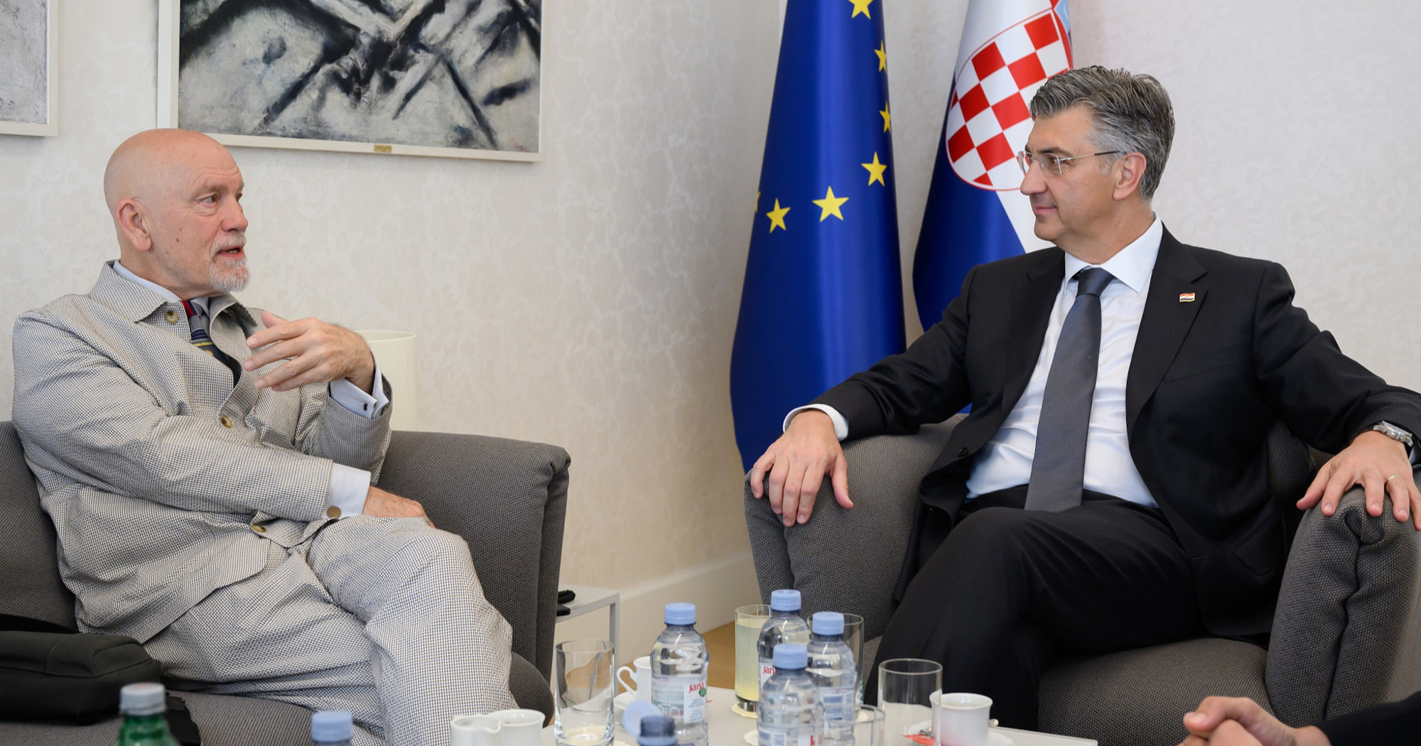 Plenković primio Johna Malkovicha: "Drago mi je što njeguje hrvatske korijene"