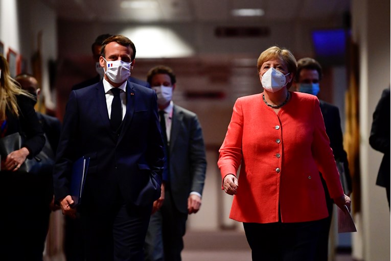 Merkel će posjetiti Macrona ovog mjeseca u njegovoj rezidenciji na Mediteranu