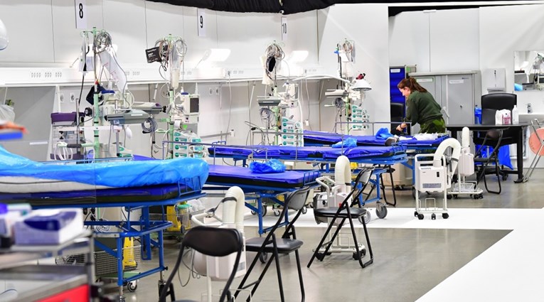 Švedska bi mogla uvesti strože mjere ako se pojača pritisak na bolnice