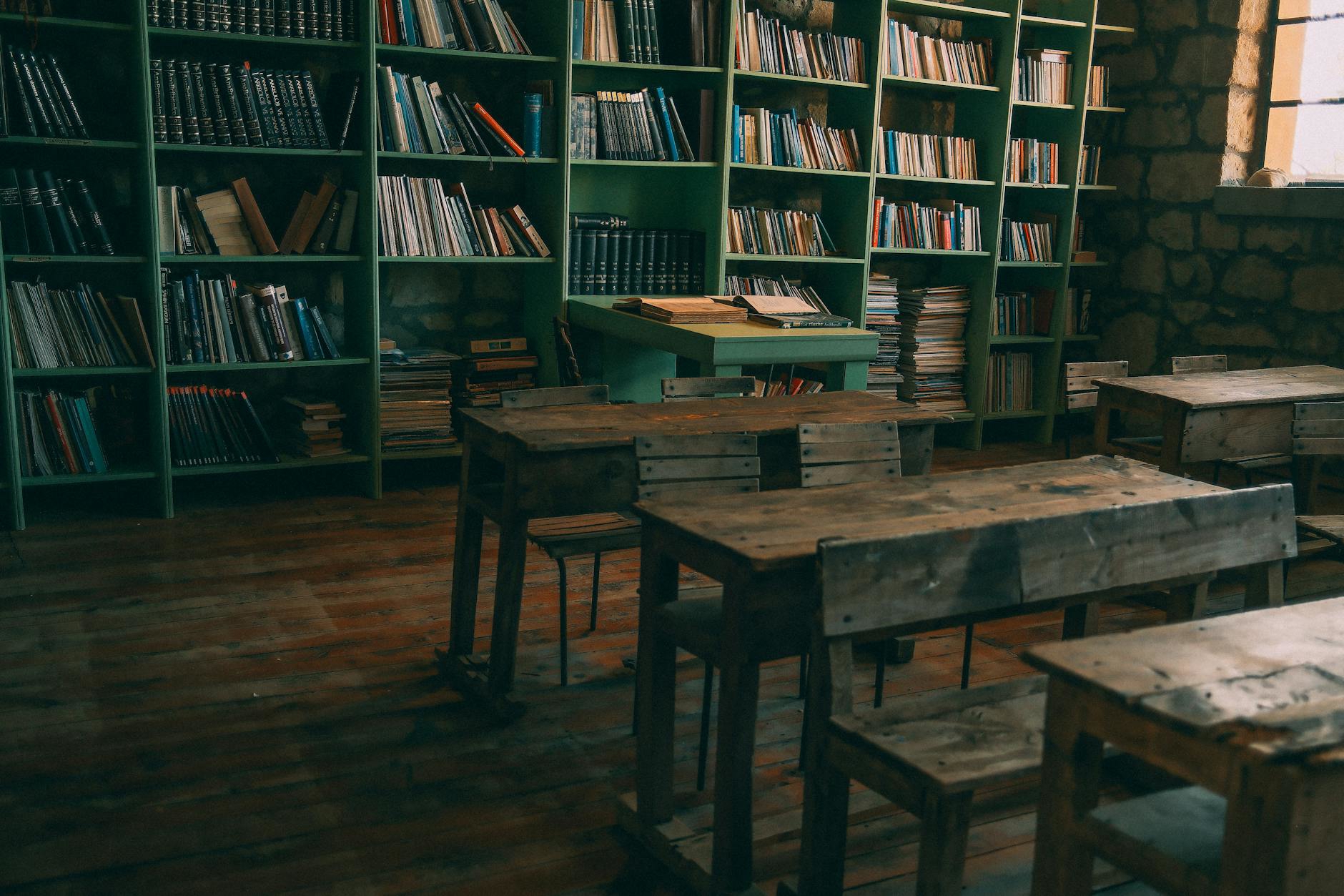 Povratak knjigama. Švedske škole odustaju od digitalnog učenja i ekrana