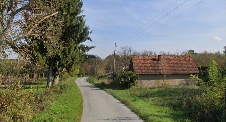 Traktor se kod Bjelovara prevrnuo na muškarca. Poginuo je