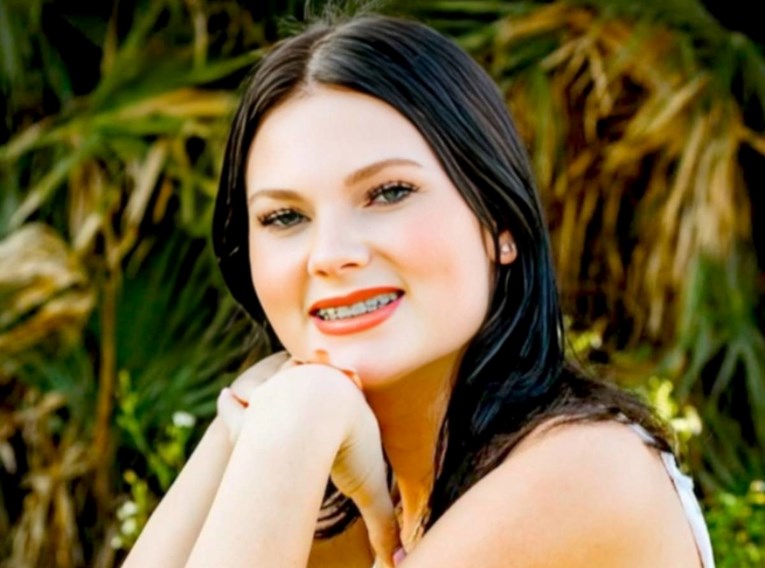 Tijelo Anne (18) nađeno na kruzeru umotano u deku. Osumnjičen njen polubrat 