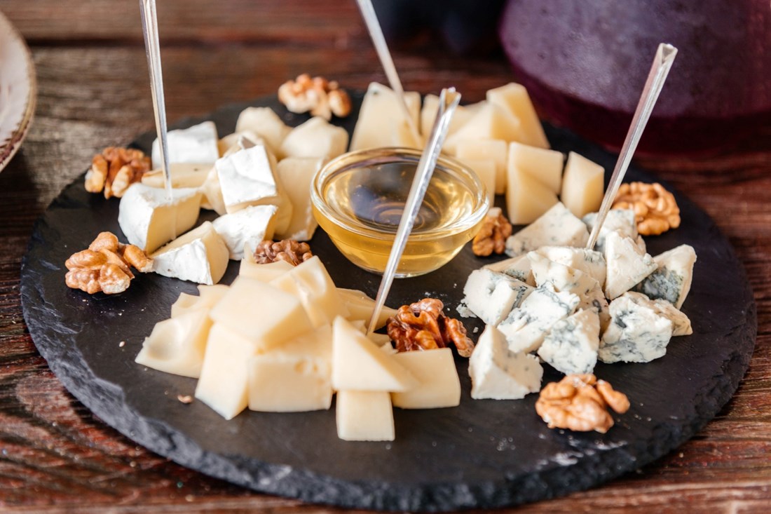 Slažete platu sireva za goste? Ovo su najčešće pogreške koje mnogi ponavljaju