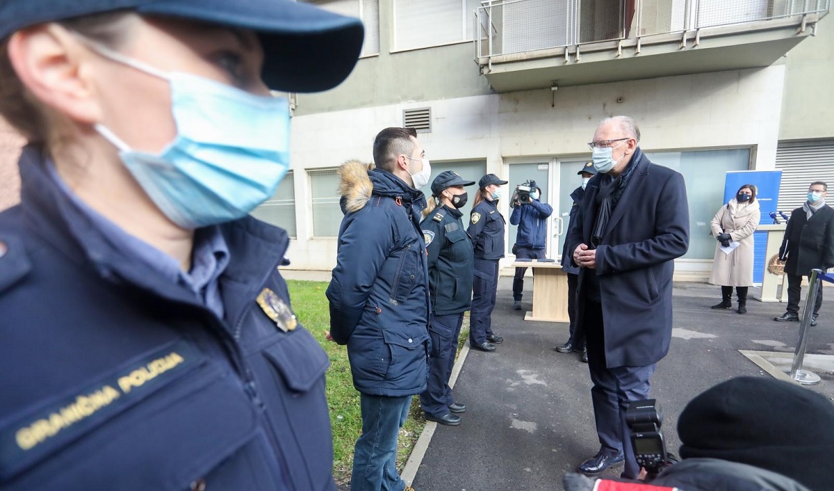 Stiglo 55.000 zahtjeva za propusnicama, 60% odbijeno. Božinović: Mjere daju rezultat
