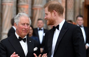 Princ Harry stiže u Englesku, otac ga neće vidjeti. Previše je zauzet