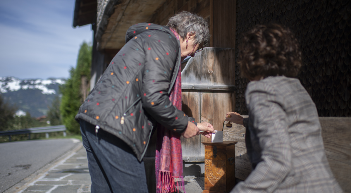 Švicarci danas glasaju o 13. mirovini i podizanju dobi za umirovljenje