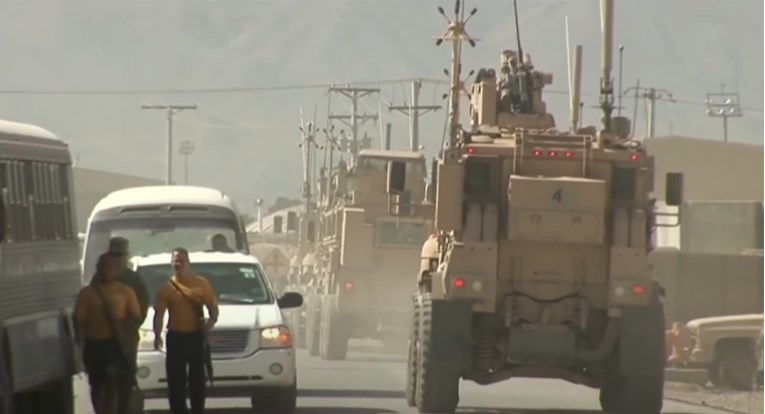 Stručnjaci: Sve više ljudi bježi iz Afganistana, prijeti novi građanski rat