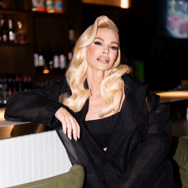 Nataša Bekvalac izdala album nakon skoro 10 godina, brzo skupio 15 mil. pregleda