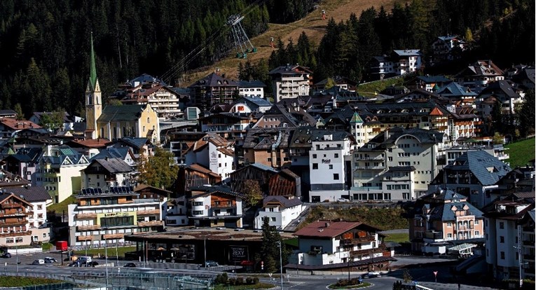 U Austriji zbog južnoafričkog soja uvedena kontrola izlaska iz Tirola