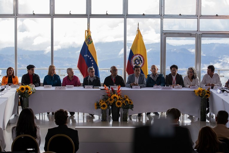 Traju mirovni pregovori kolumbijske vlade i gerile ELN-a: "Povijesni trenutak"