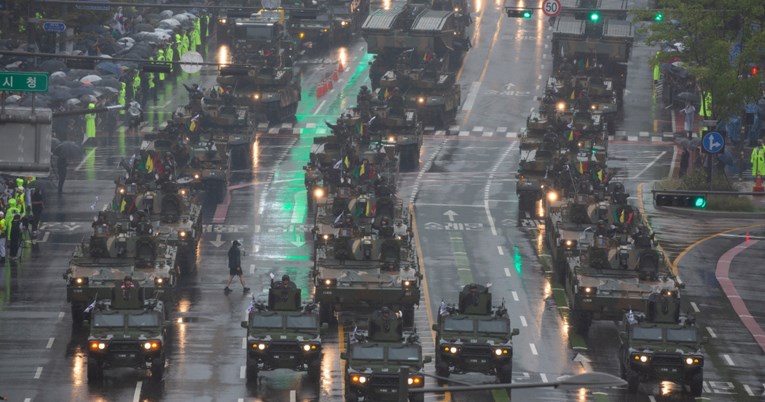 Predsjednik Južne Koreje: Želimo postati četvrta sila u obrambenoj industriji