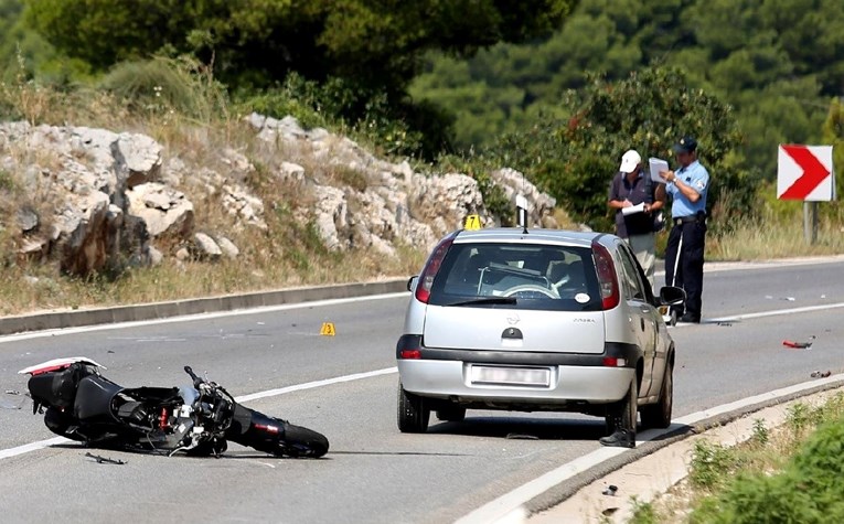 Na staroj cesti prema Rijeci poginuo 27-godišnji motociklist