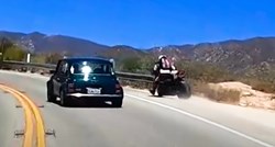 VIDEO U divljanju cestom motociklist pokušao pretjecati, pa stradao na rubu litice