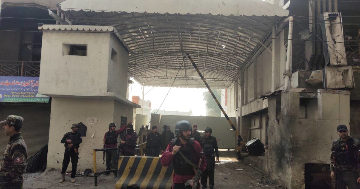 FOTO Napad u Pakistanu: Bombaši se raznijeli unutar sjedišta paravojnih snaga