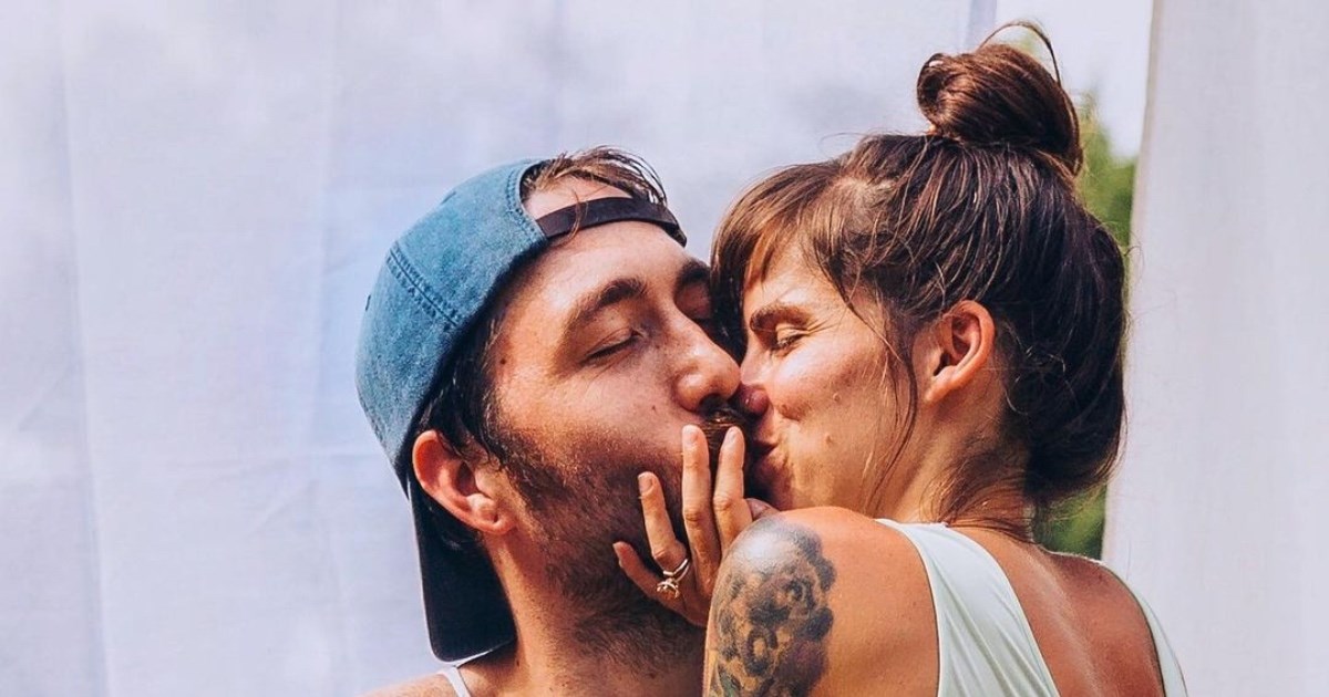 Tata iskreno otkrio što misli o trbuhu svoje supruge nakon porođaja