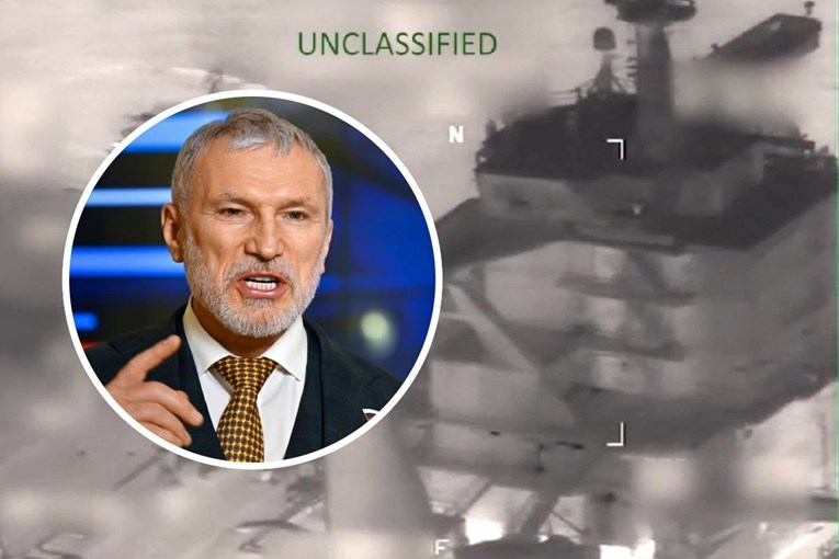 Ruski zastupnik: Napadnuti smo. Ispalite torpeda, potopite američke brodove