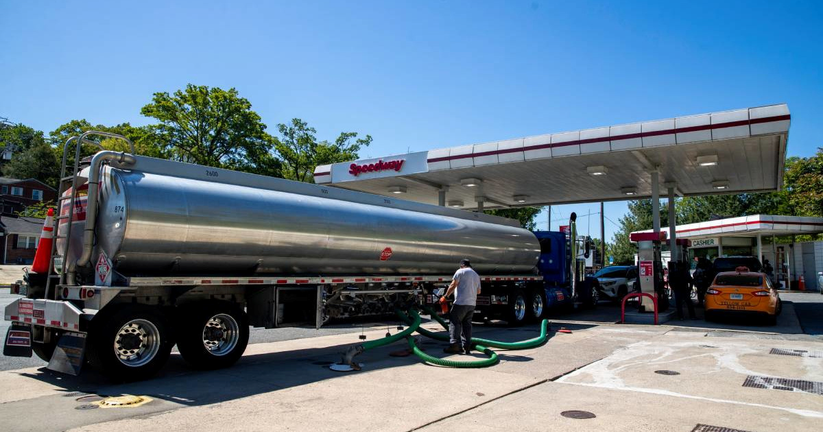 Cisterna s benzinom planula u Teksasu, vozač u kritičnom stanju