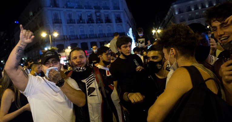 Španjolci proslavili kraj dugog lockdowna. Epidemiologinja: Pandemija daleko od kraja