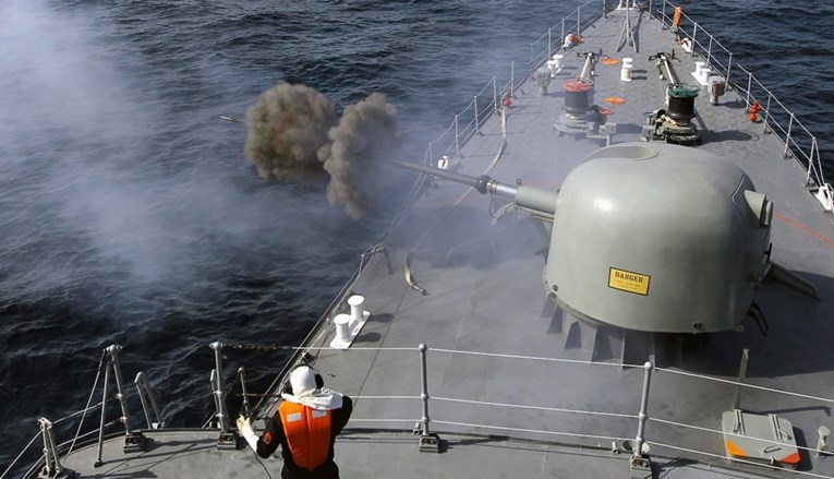 Američka mornarica presrela brod pun eksploziva, išao je iz Irana u Jemen