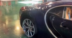 VIDEO Najskuplja vožnja: Pogledajte kako vozi Bugatti na naplatku bez gume