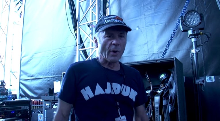 Frontmen Iron Maidena se u majici Hajduka javio iz Rumunjske