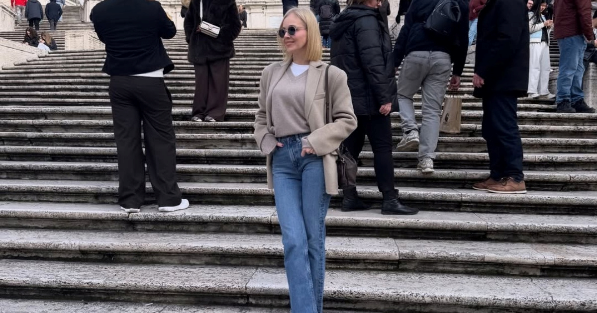 Jelena Rozga oduševila izdanjem iz Rima, pronašli smo slične cipele