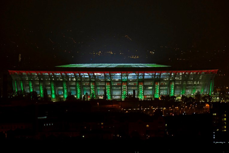 Mađari otvorili spektakularan stadion u Budimpešti. Pogledajte prve fotografije