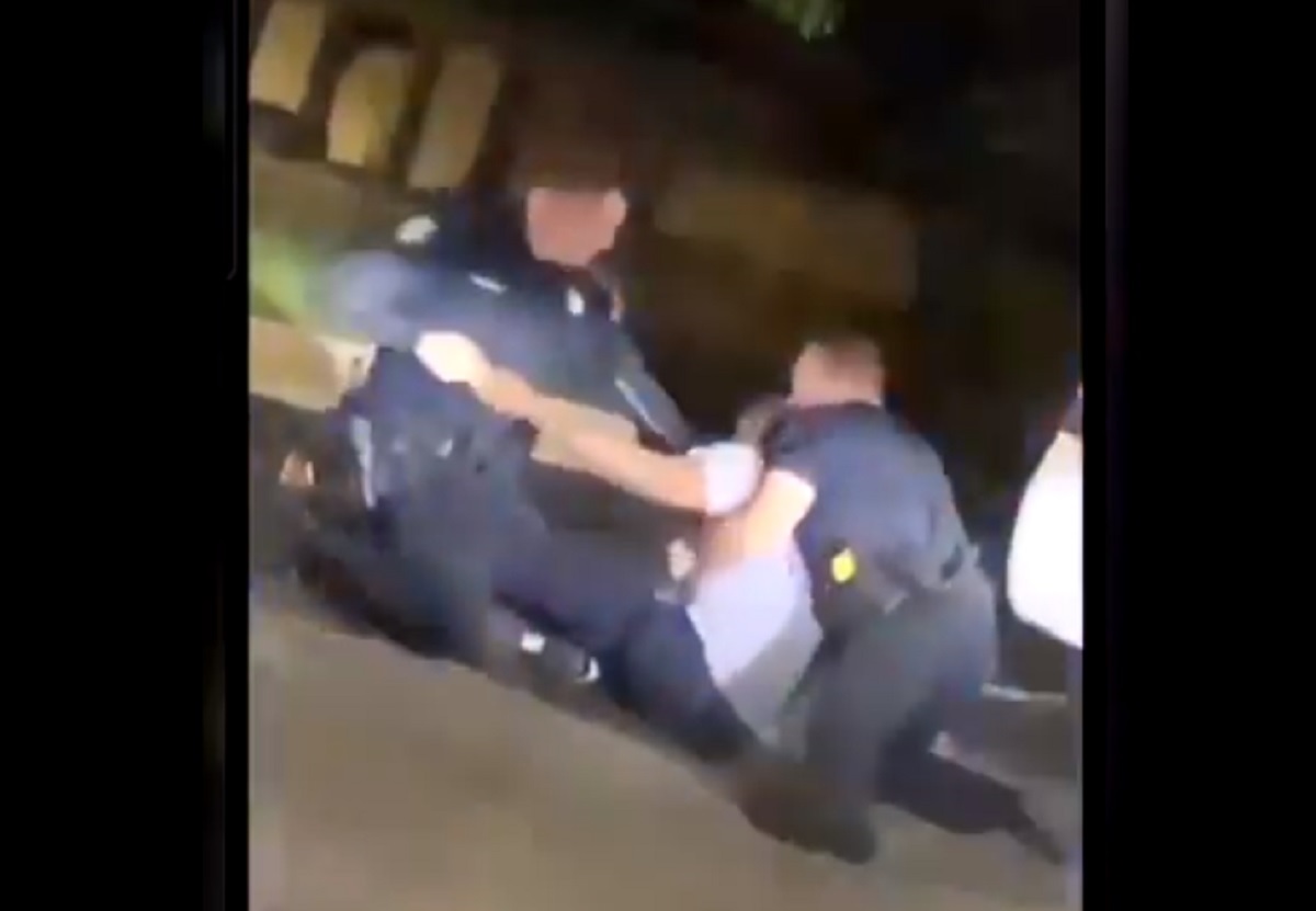 Afroamerikanac prijavljen jer je spavao u autu i blokirao prolaz, policija ga ubila