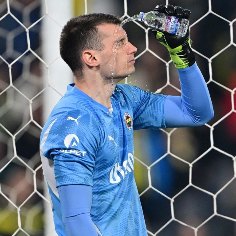 Livaković korak bliže odlasku iz Fenera. Klub je već našao novog vratara