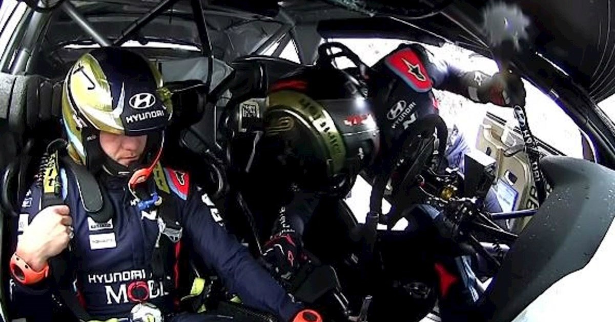 VIDEO Prvak u reliju neozlijeđen nakon stravične nesreće