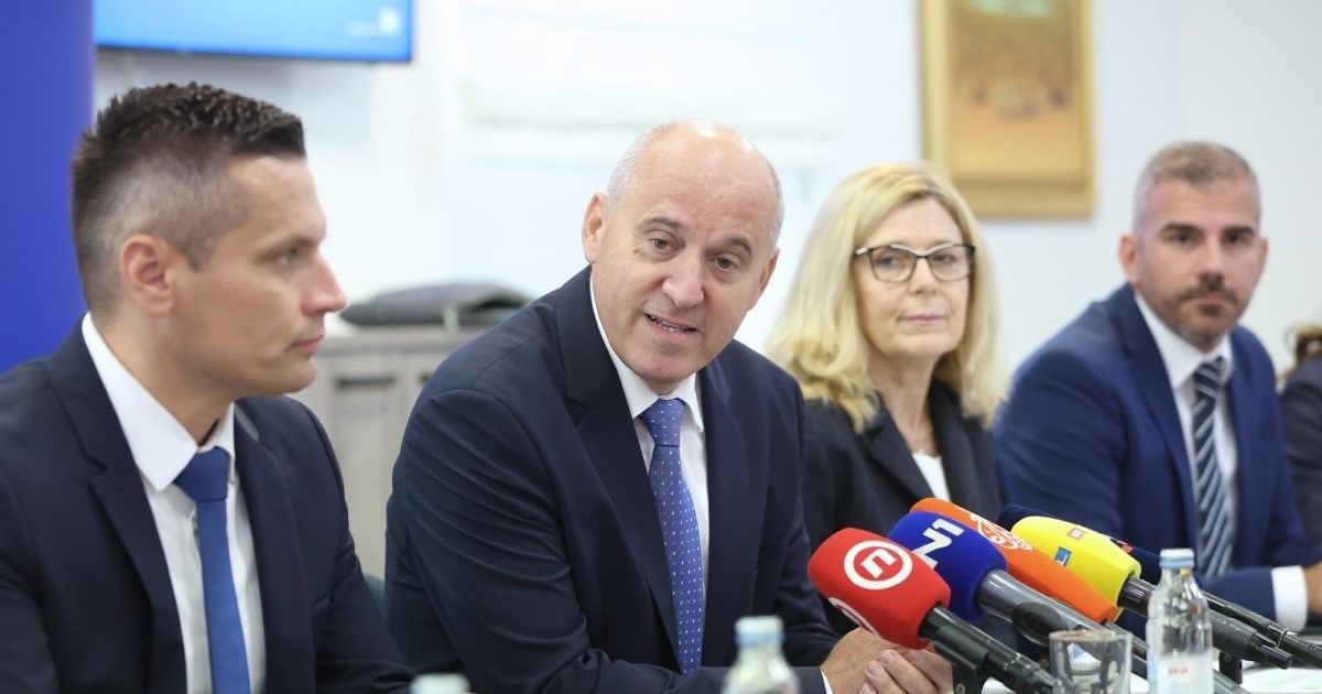 Bačić: Na zagrebačkom području zamjenske kuće gradimo sporije jer su iznimno skupe