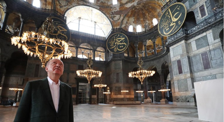 Danas će se u Aja Sofiji održati prva molitva, Erdogan očekuje 1500 vjernika