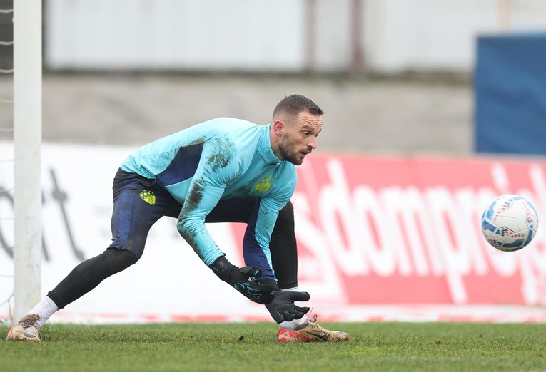 Dinamo potvrdio produljenje ugovora s rezervnim golmanom: Ostaje s nama