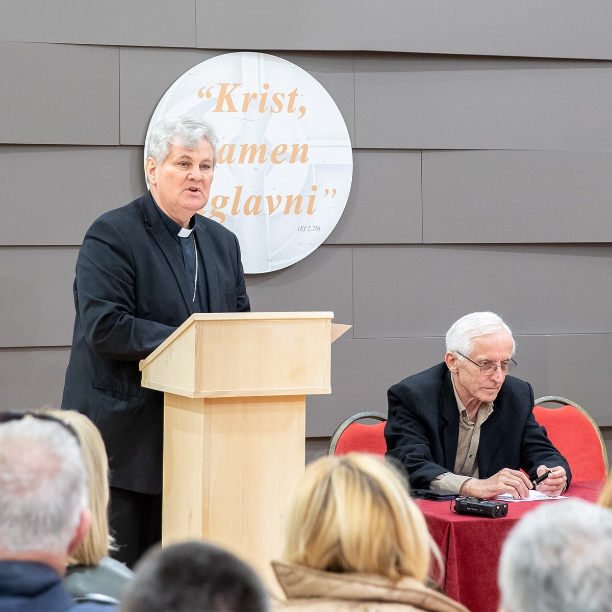 Biskup Košić bio na predstavljanju knjige osuđenog ratnog zločinca