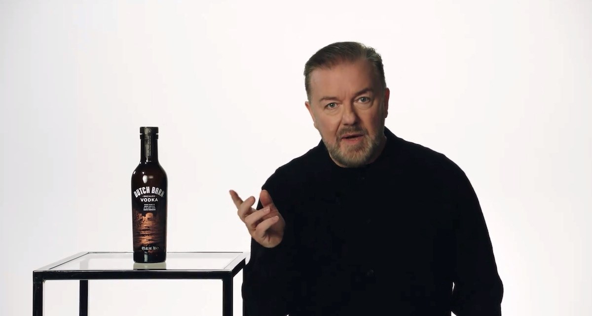 Ricky Gervais iskoristio rat u Ukrajini da izreklamira svoju votku
