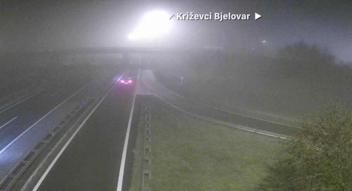 Prometna na autocesti kod Svete Helene, auto je na krovu