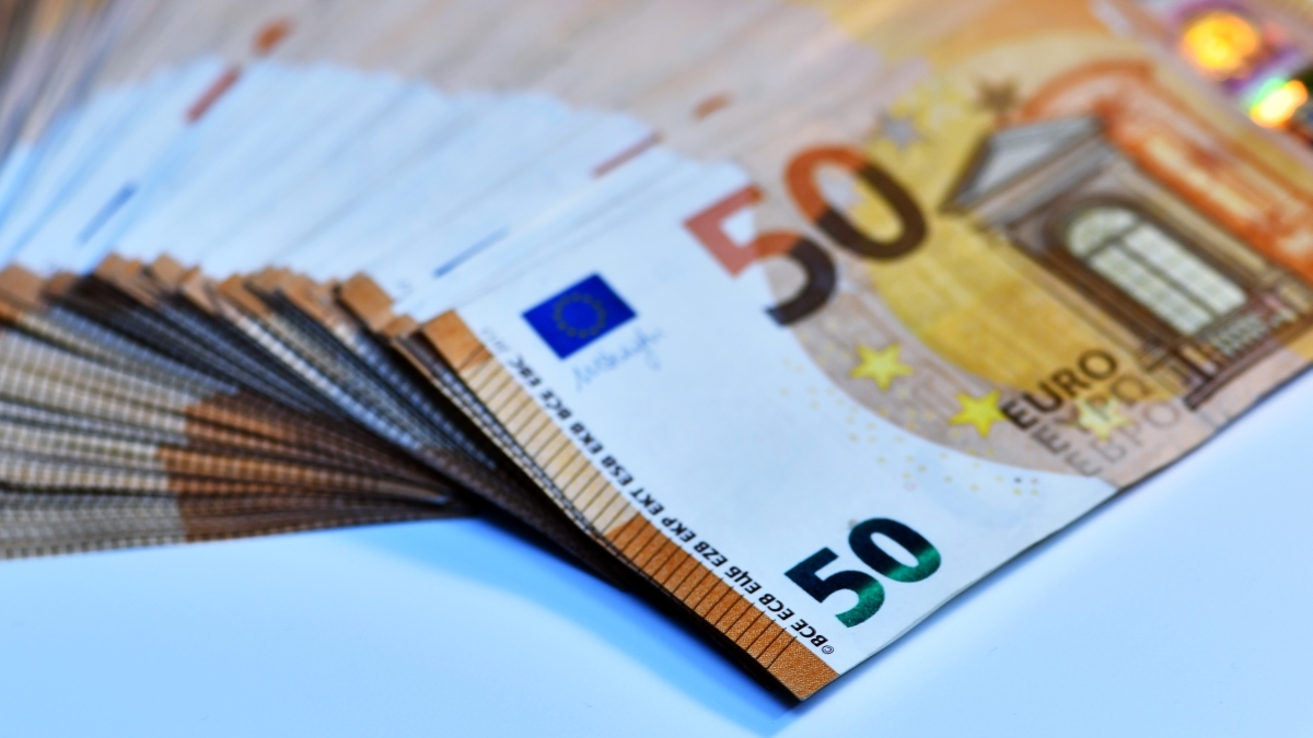 Optuženo osam osoba. Oprali 400.000 eura, 160.000 funti i 100.000 dolara