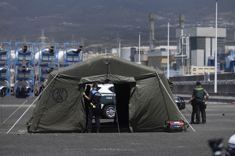 Brod s hantavirusom trebao bi ujutro stići na Tenerife