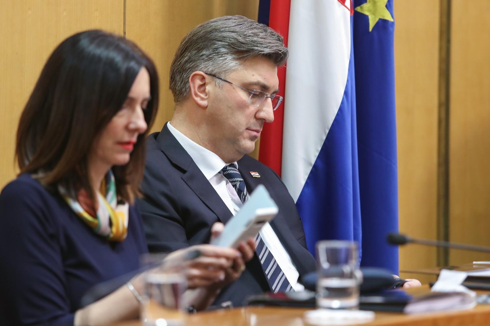 U saboru do iza 3 ujutro raspravljali o Divjak, svađali se, na kraju ih ostalo 8
