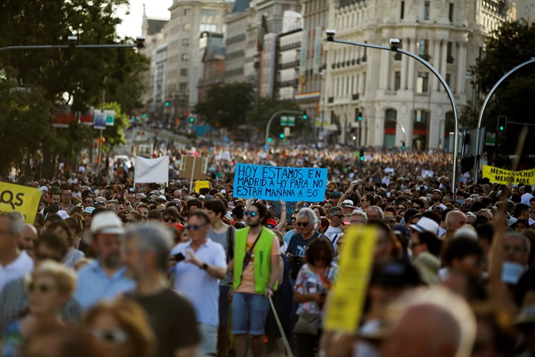 Tisuće Madriđana na ulicama: Ne žele aute u središtu grada