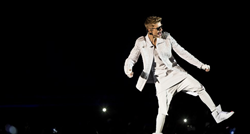 Justin Bieber prodao svoj cijeli glazbeni katalog za astronomski iznos