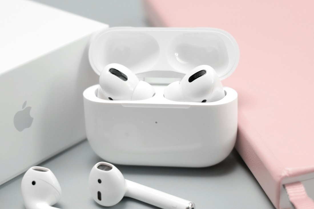 Apple obustavio razvoj AirPods Ultra slušalica?