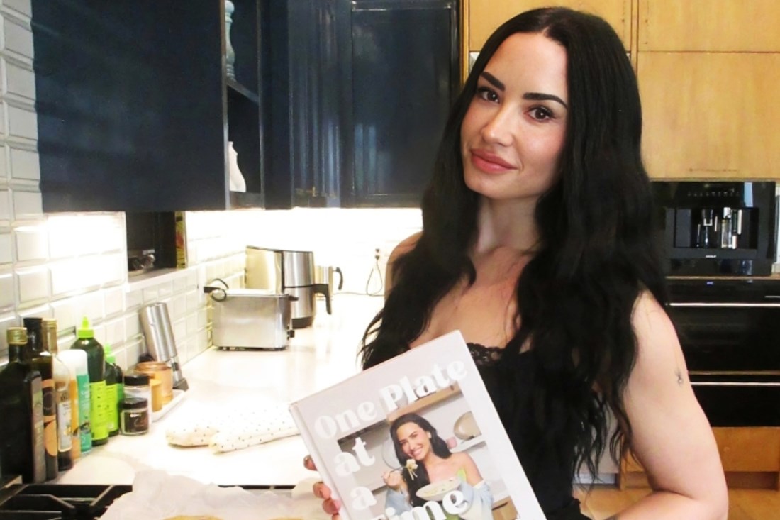 Poznata pjevačica godinama se borila s bulimijom, a sada izdaje svoju prvu kuharicu