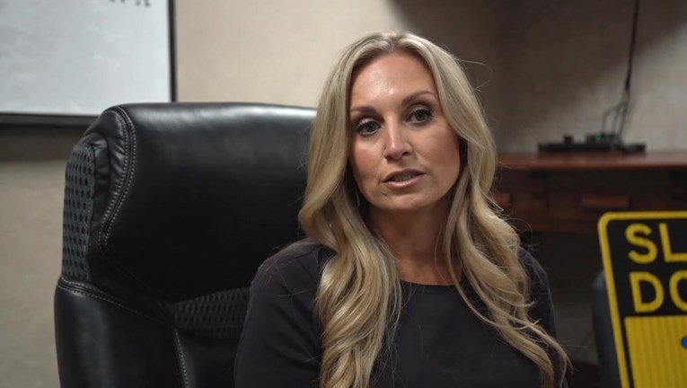 Gradonačelnica iz SAD-a silovala 16-godišnjaka pa dostavom naručila pilulu za dan poslije?