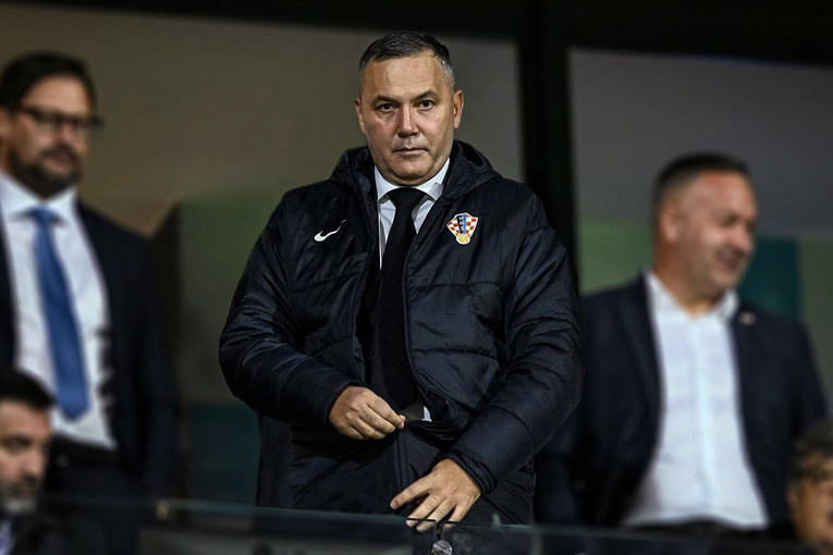 Mrzi li HNS nogomet?