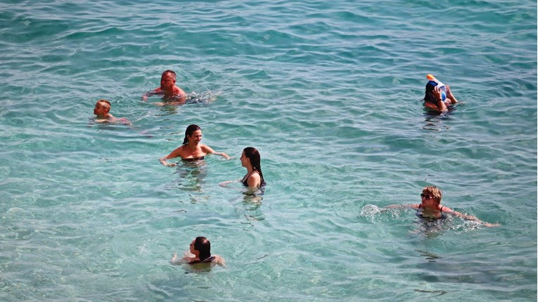 More na plaži hotela Dubrovnik President više nije onečišćeno